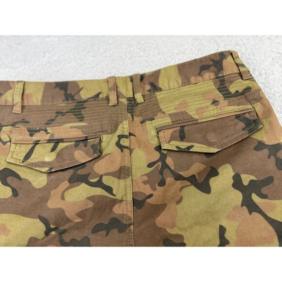 GBG Los Angeles Mens Camo Cargo Shorts Size 32 With Zipper Pockets - PreOwned - Picture 11 of 14